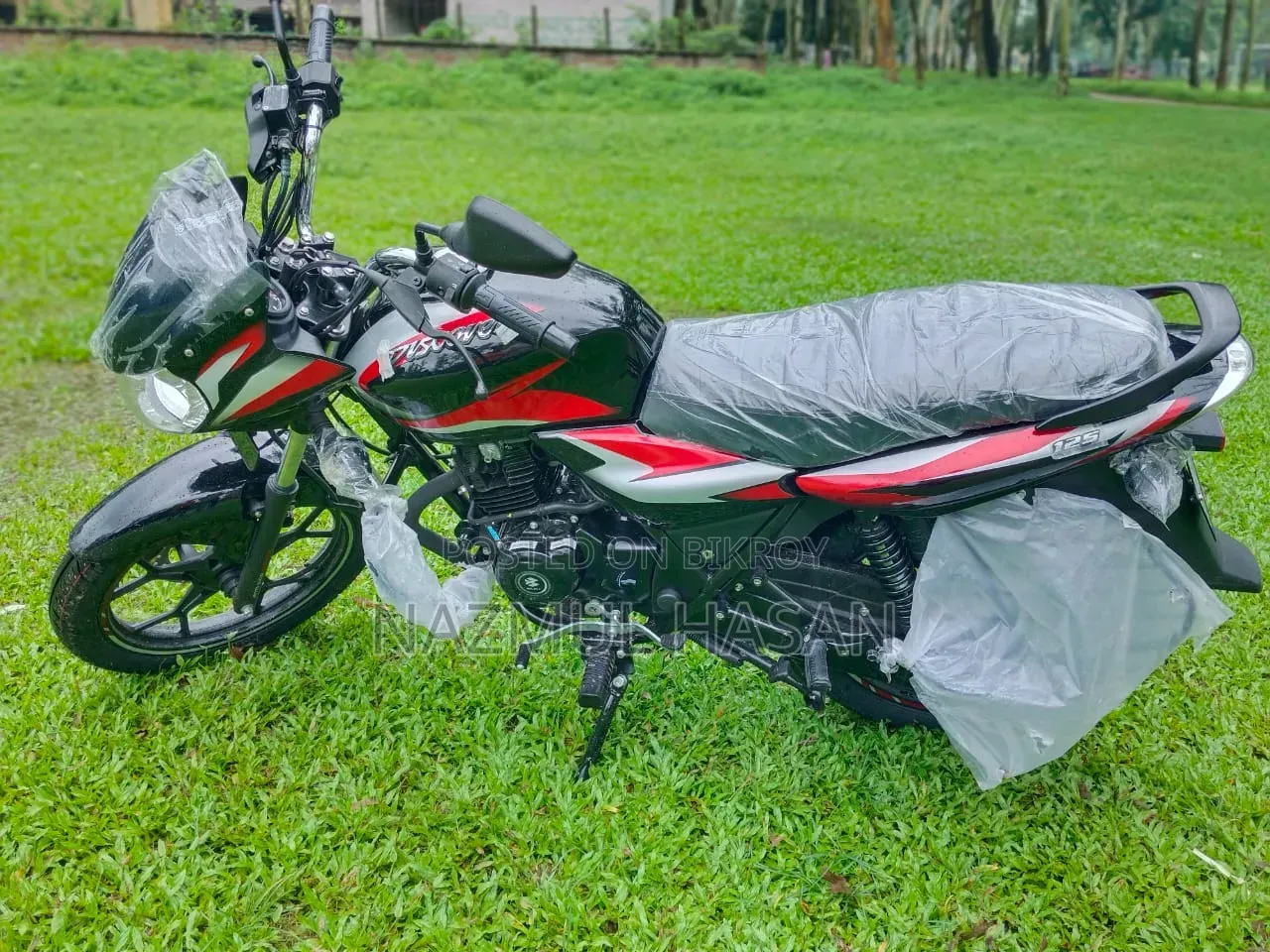 বাজাজ ডিসকভার ১২৫ ২০২৬ ব্ল্যাক
