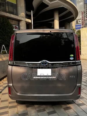 Toyota Noah 1.8 Front Wheel Drive Hybrid (7 seater) 2020 Brown
