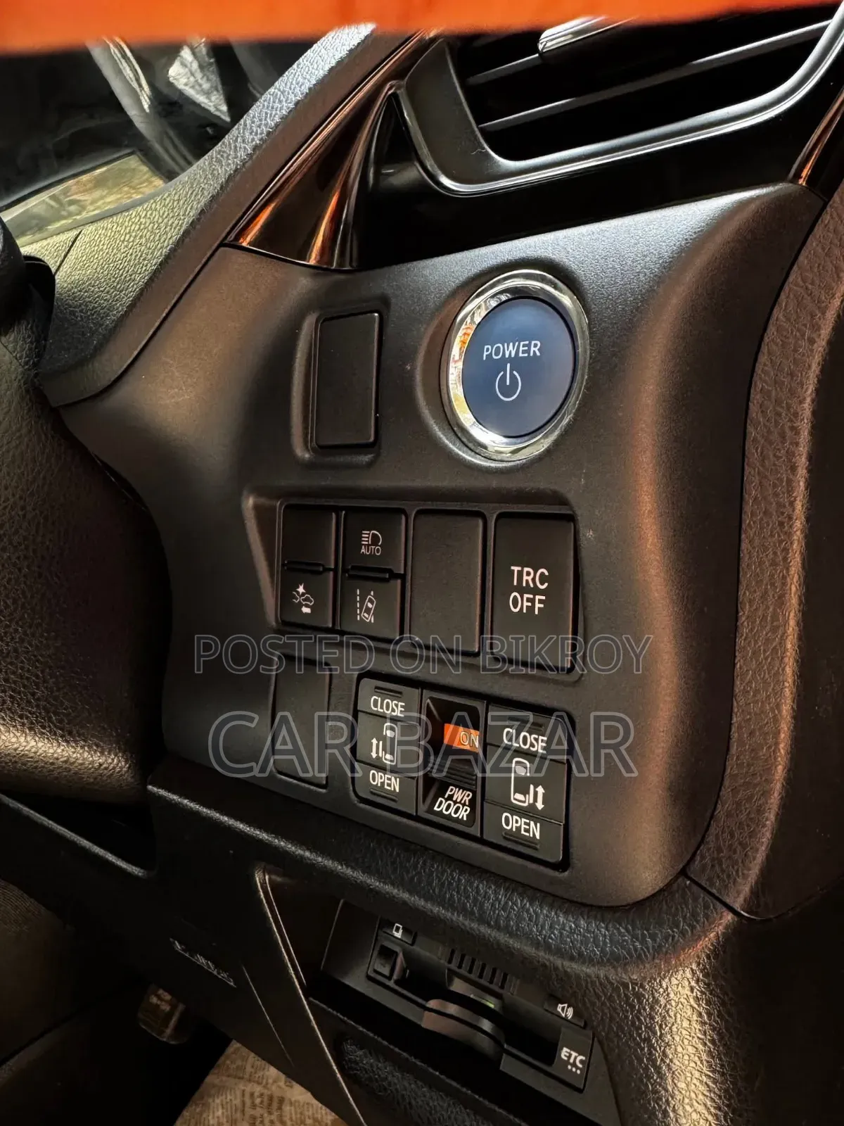 Toyota Noah 1.8 Front Wheel Drive Hybrid (7 seater) 2020 Brown