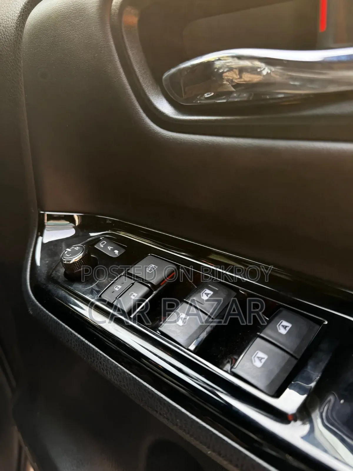 Toyota Noah 1.8 Front Wheel Drive Hybrid (7 seater) 2020 Brown
