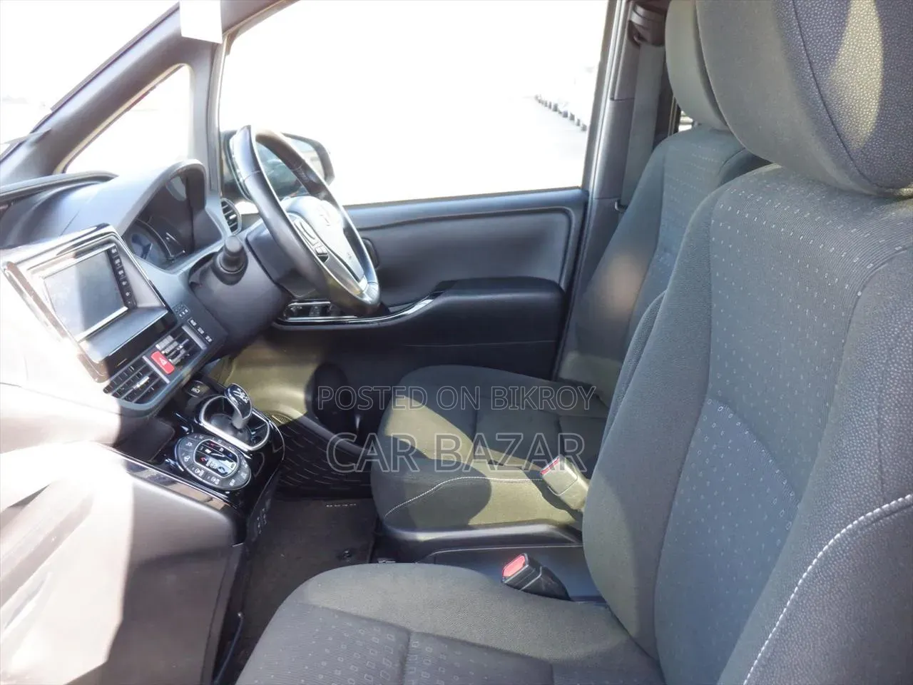 Toyota Noah 1.8 Front Wheel Drive Hybrid (7 seater) 2020 Brown