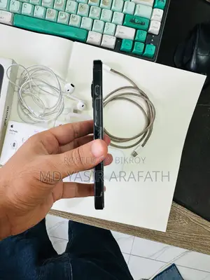 Apple iPhone 16 Pro 128 GB Black