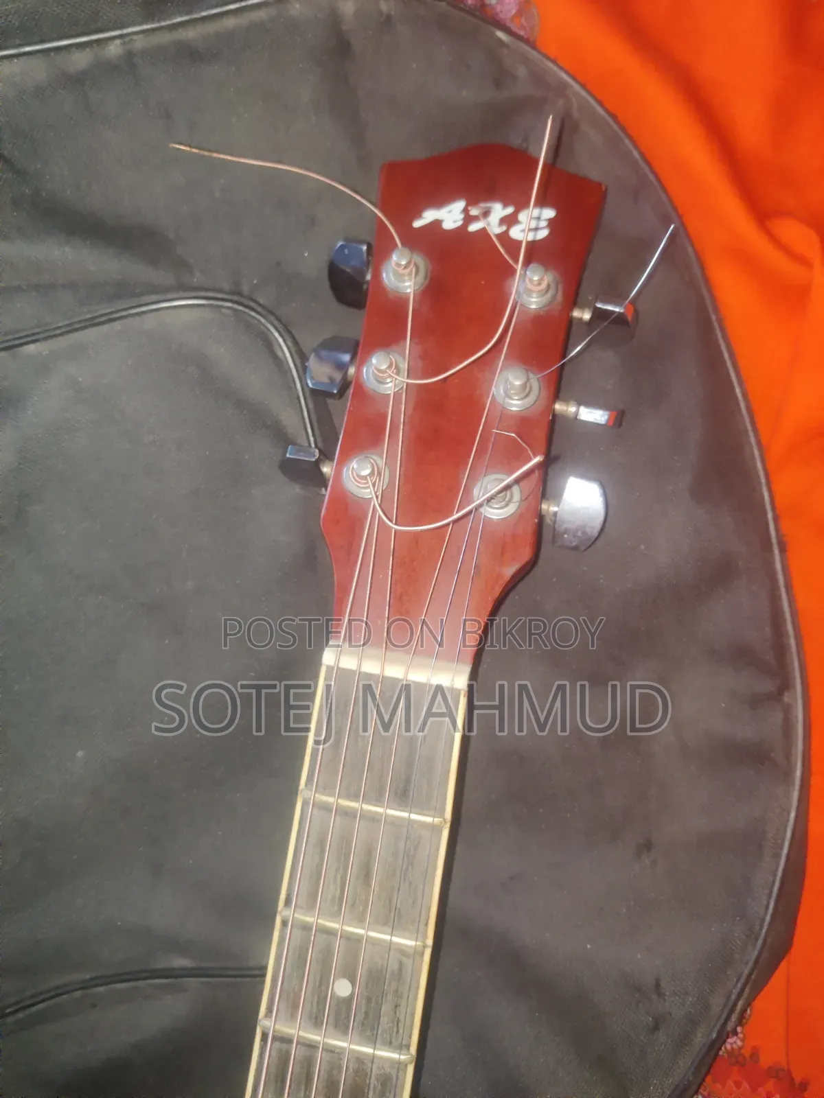 Axe 48c Guitar