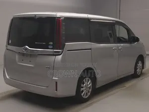 Toyota Noah 1.8 Front-Wheel Drive Hybrid (7-Seater) 2021 Silver