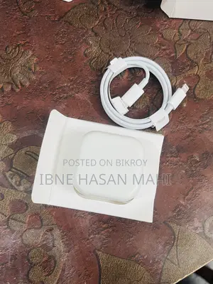 অ্যাপল অ্যাডাপ্টার উইথ কেবল