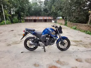 ইয়ামাহা এফজেড ২০২৪ ব্লু