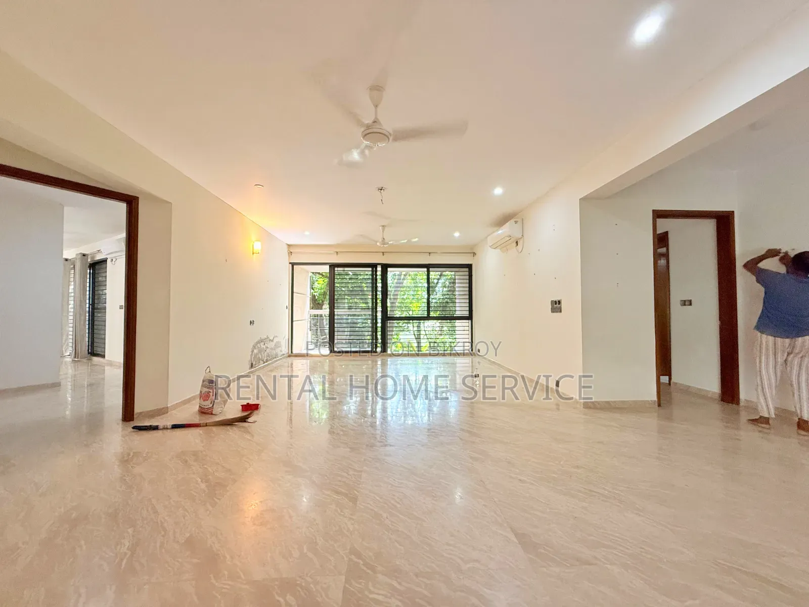 4-Bedroom Apartment in Semi-Furnished for Rent
