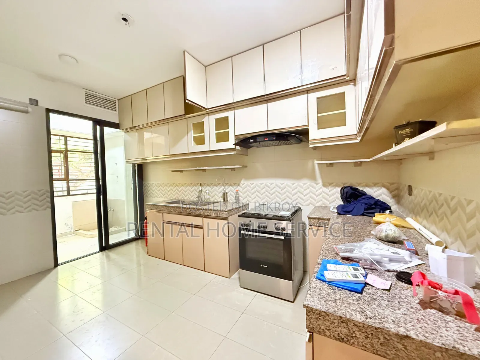 4-Bedroom Apartment in Semi-Furnished for Rent