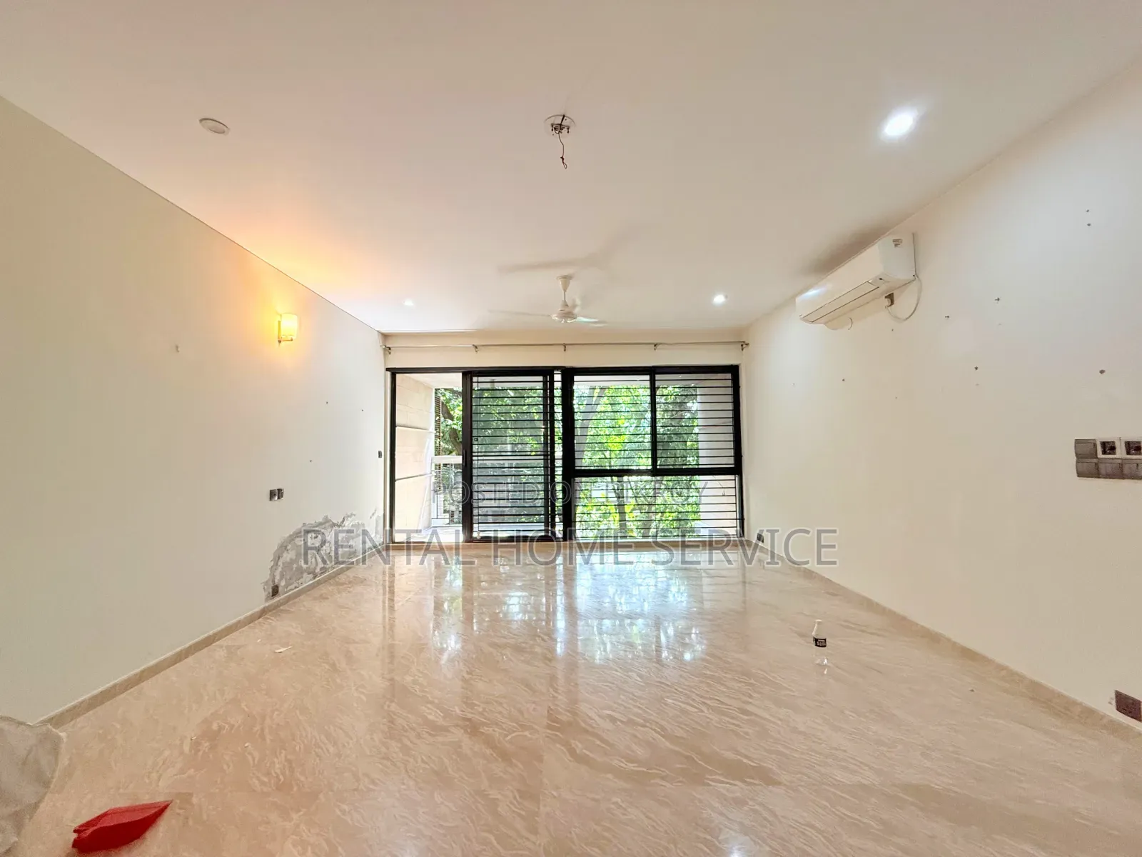 4-Bedroom Apartment in Semi-Furnished for Rent