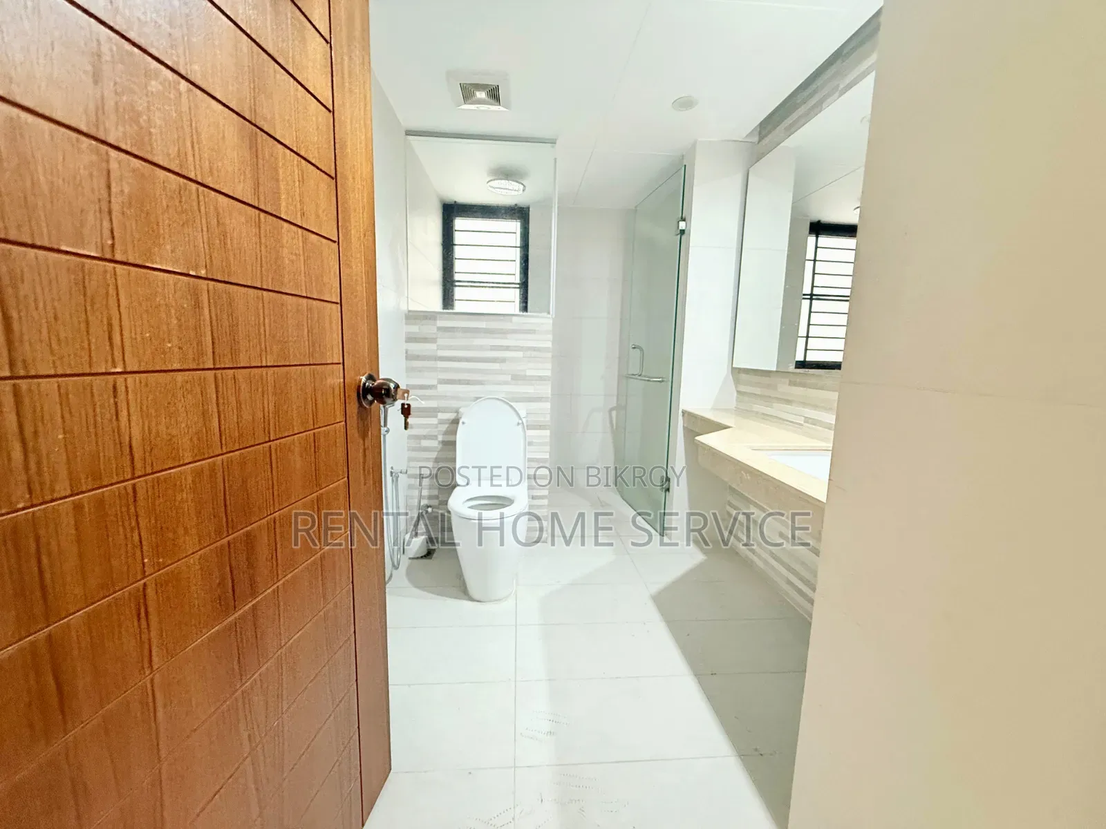 4-Bedroom Apartment in Semi-Furnished for Rent