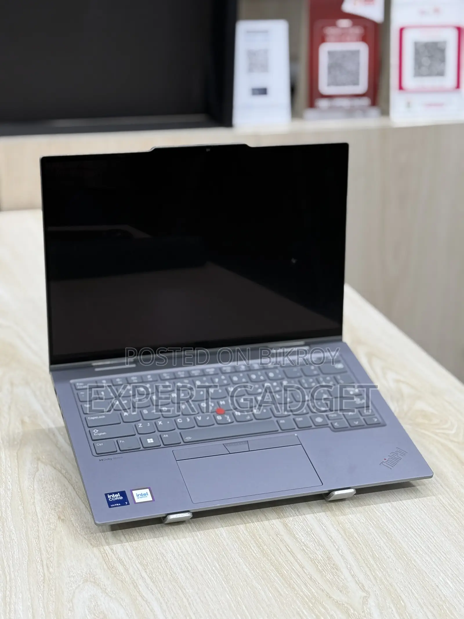 Laptop Lenovo ThinkPad X1 Yoga 16GB Intel Core Ultra 7 SSD 512GB