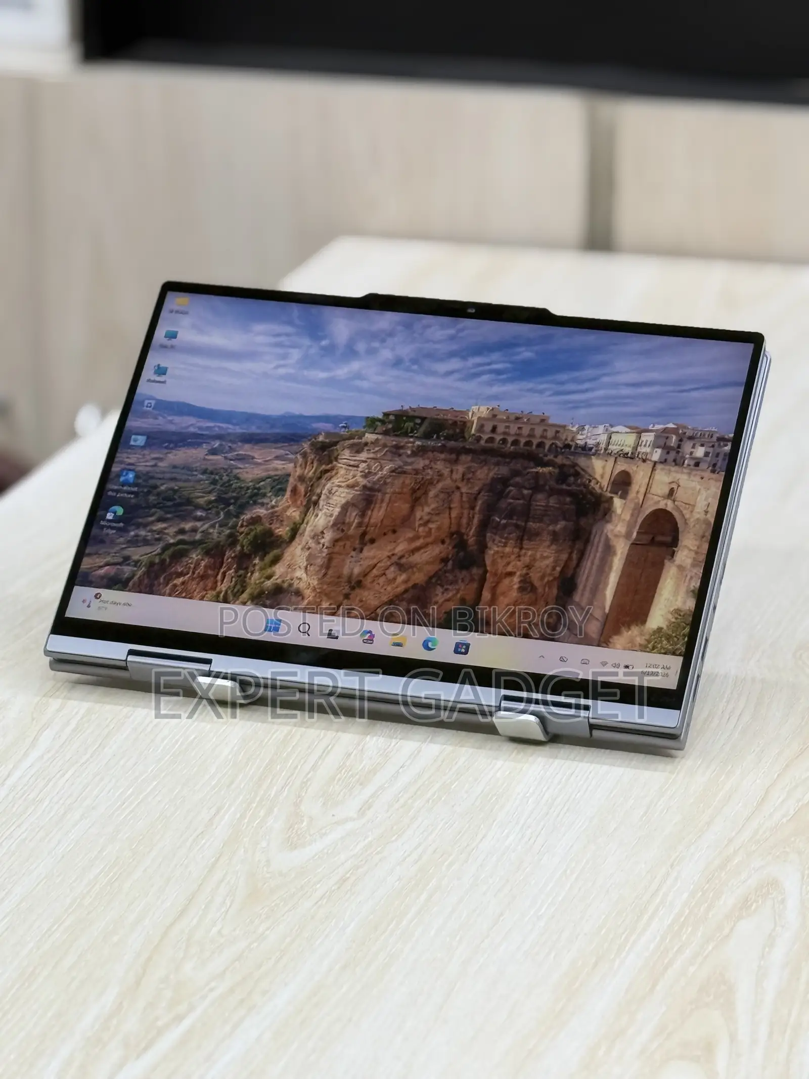 Laptop Lenovo ThinkPad X1 Yoga 16GB Intel Core Ultra 7 SSD 512GB