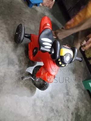বাচ্চাদের গাড়ি