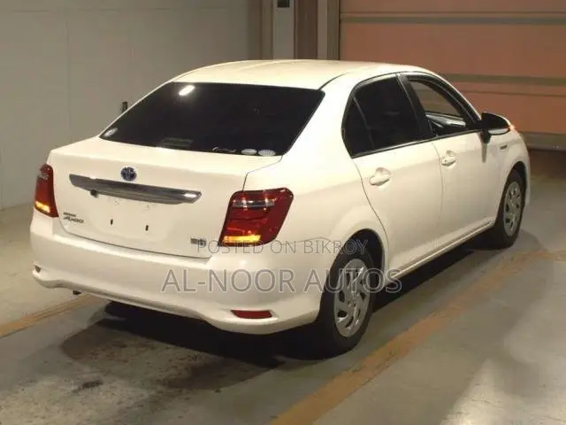 Toyota Axio 2021 White