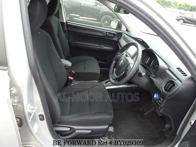 Toyota Corolla Fielder 2021 Silver