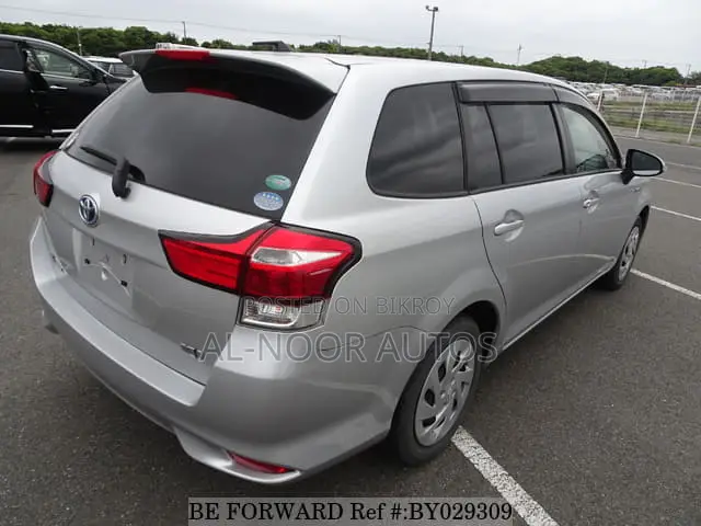 Toyota Corolla Fielder 2021 Silver