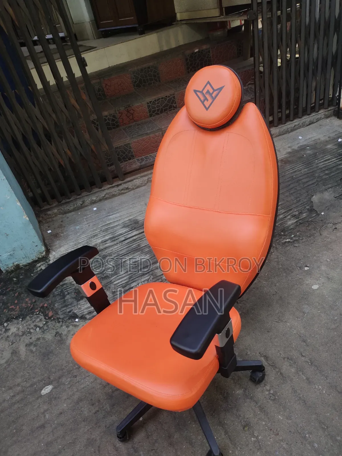 গেমিং চেয়ার বিক্রির জন্য