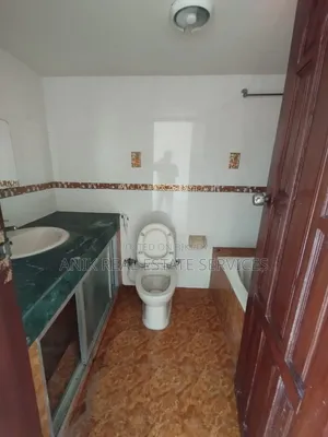 গুলশান ১-এ ২০০০ বর্গফুটের অফিস স্পেস ভাড়া হবে