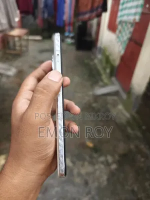 ওয়ানপ্লাস ১৩ ৫১২ জিবি সাদা