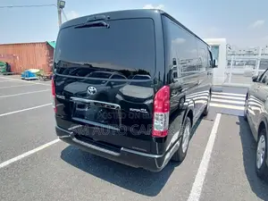 Toyota HiAce 2022 Black