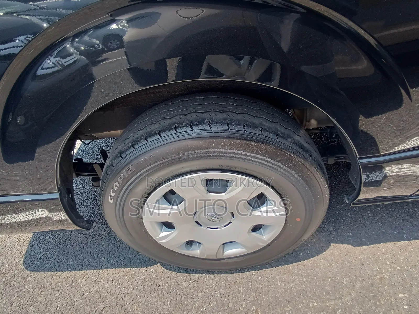 Toyota HiAce 2022 Black
