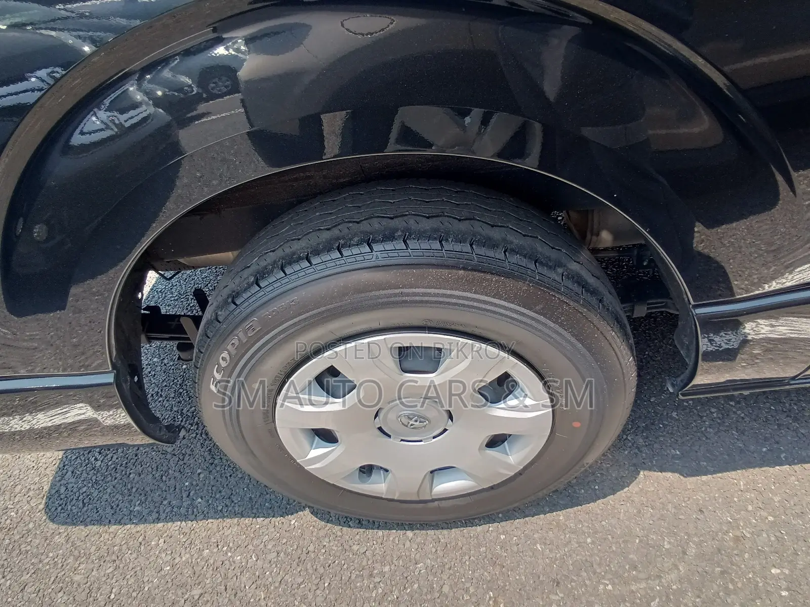 Toyota HiAce 2022 Black