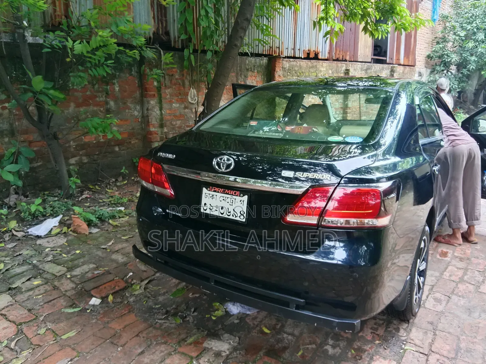 Toyota Premio 2016 Black