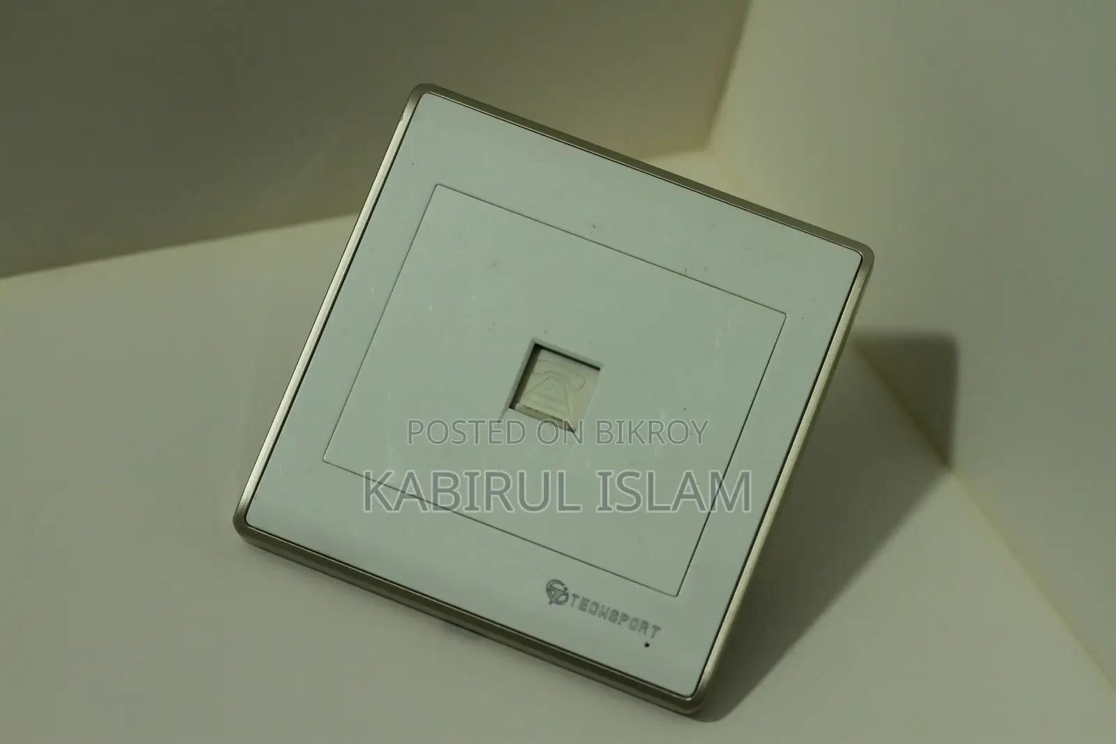 Internet, Dish Socket