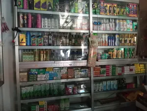 Cosmetic shop decoration for sale (aluminum + glass)