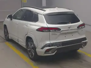 Toyota Corolla Cross 2024 Pearl