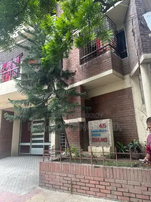 ধানমন্ডিতে ৩ বেডরুমের অ্যাপার্টমেন্ট বিক্রির জন্য