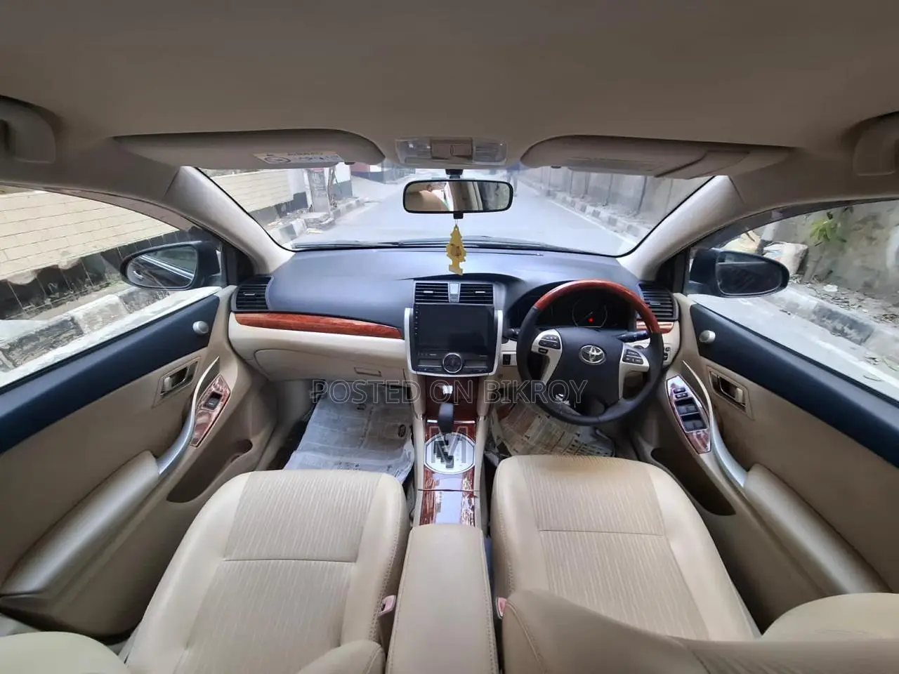 Toyota Premio 2015 Maroon