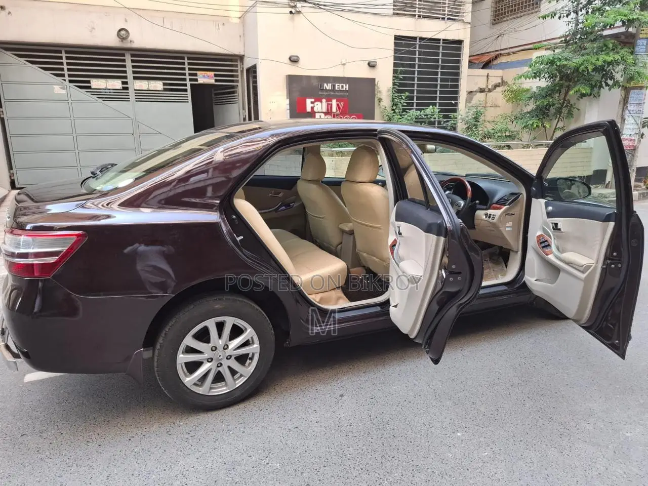 Toyota Premio 2015 Maroon