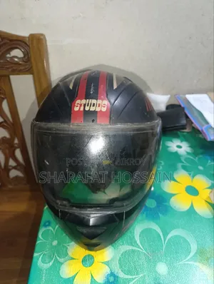 STUDDS Helmet