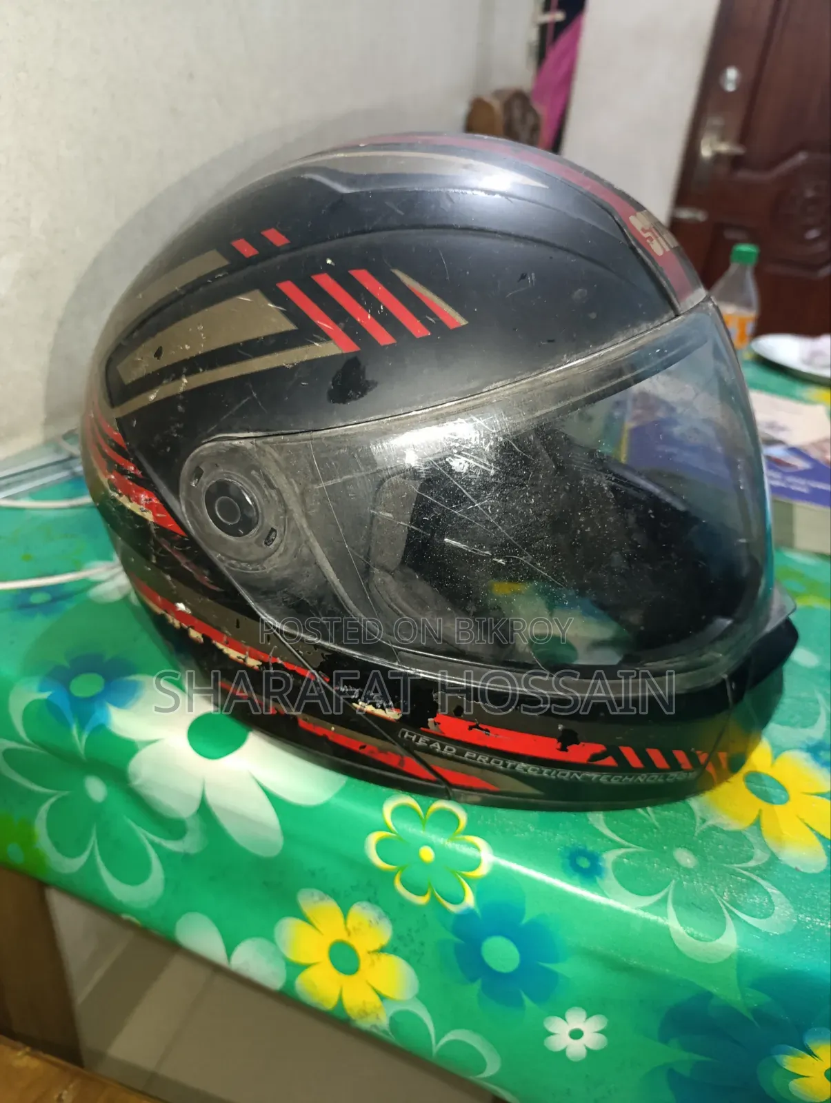 STUDDS Helmet