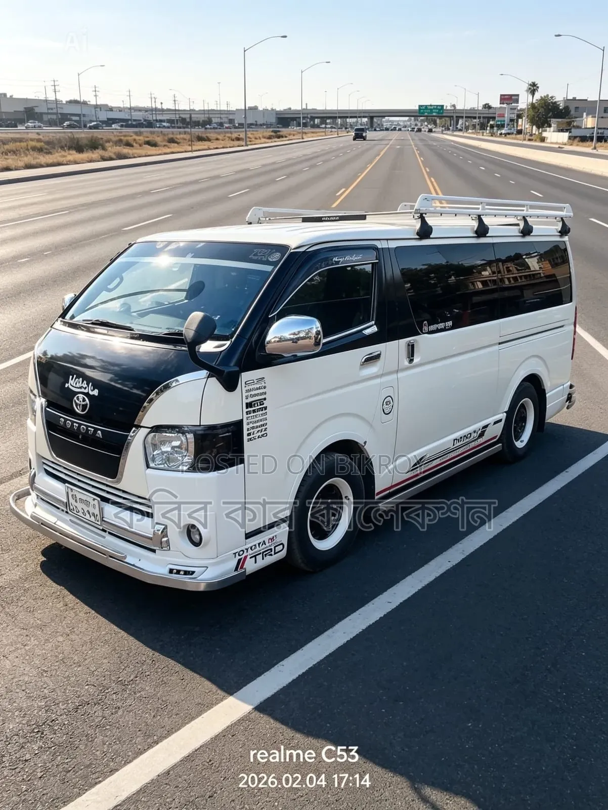 Toyota HiAce 2018 White