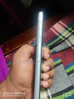 অ্যাপল আইফোন এক্সআর ৬৪ জিবি হোয়াইট