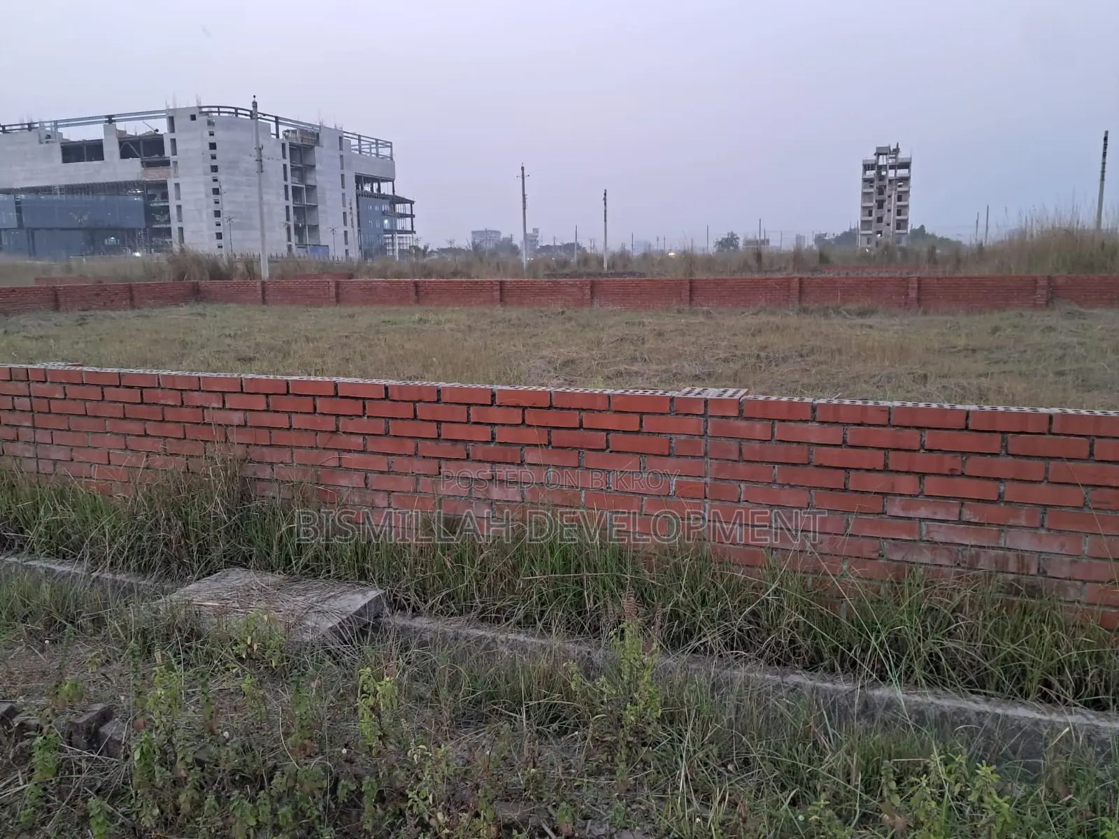 জমি বিক্রয় এম-ব্লক ৮ কাঠা বসুন্ধরা আর/এ