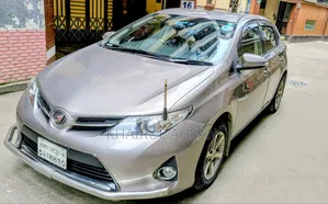 Toyota Auris 2012 Gray