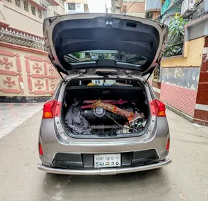 Toyota Auris 2012 Gray
