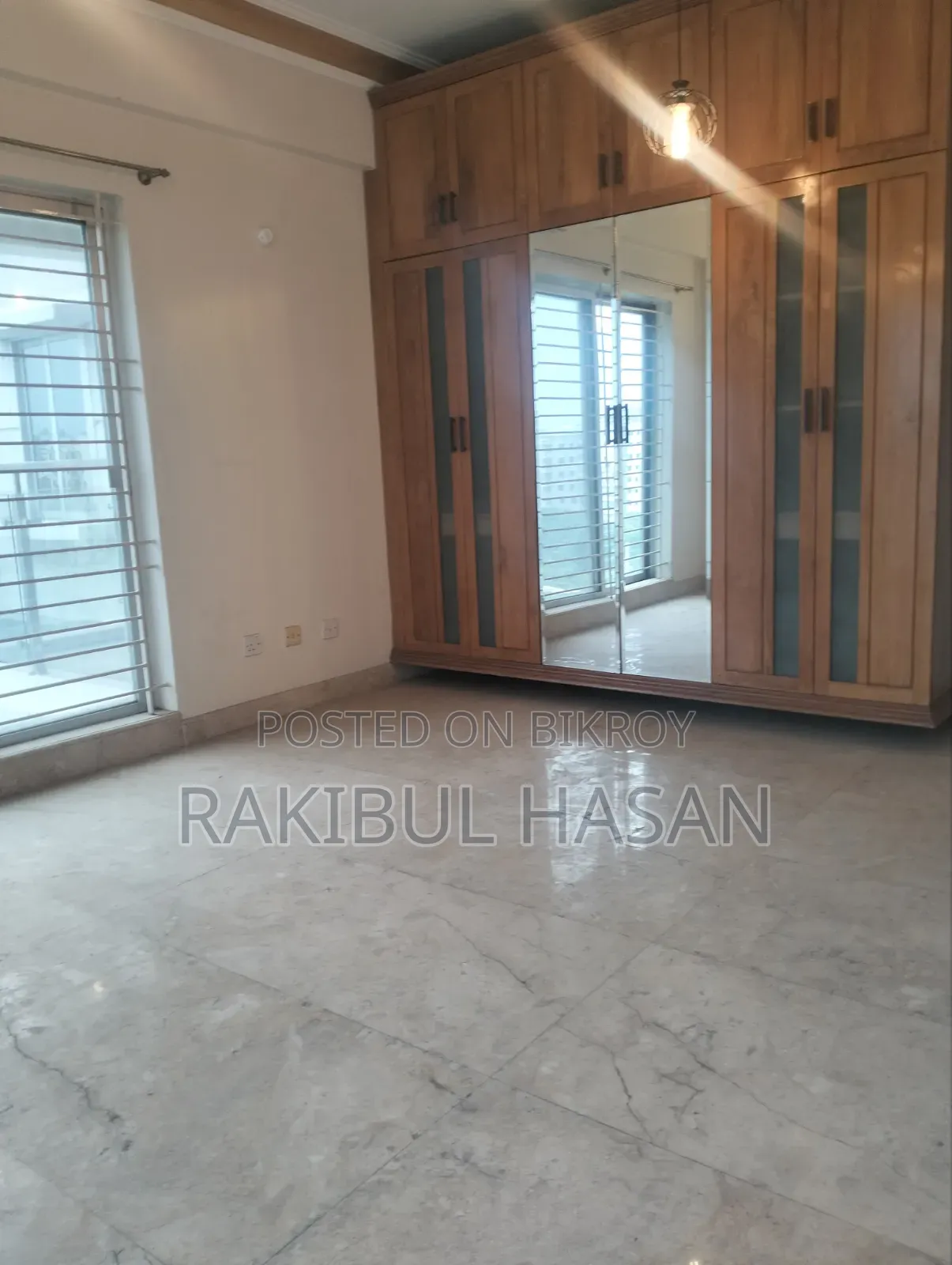 গুলশানে ভাড়ার জন্য ফার্নিশড ৩ বেডরুমের অ্যাপার্টমেন্ট