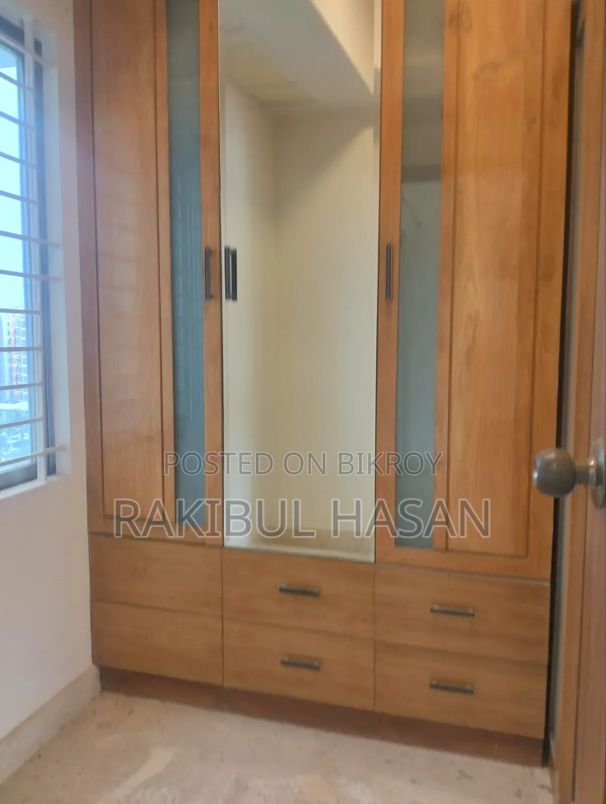 গুলশানে ভাড়ার জন্য ফার্নিশড ৩ বেডরুমের অ্যাপার্টমেন্ট
