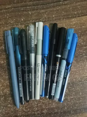 Various types of gel pens