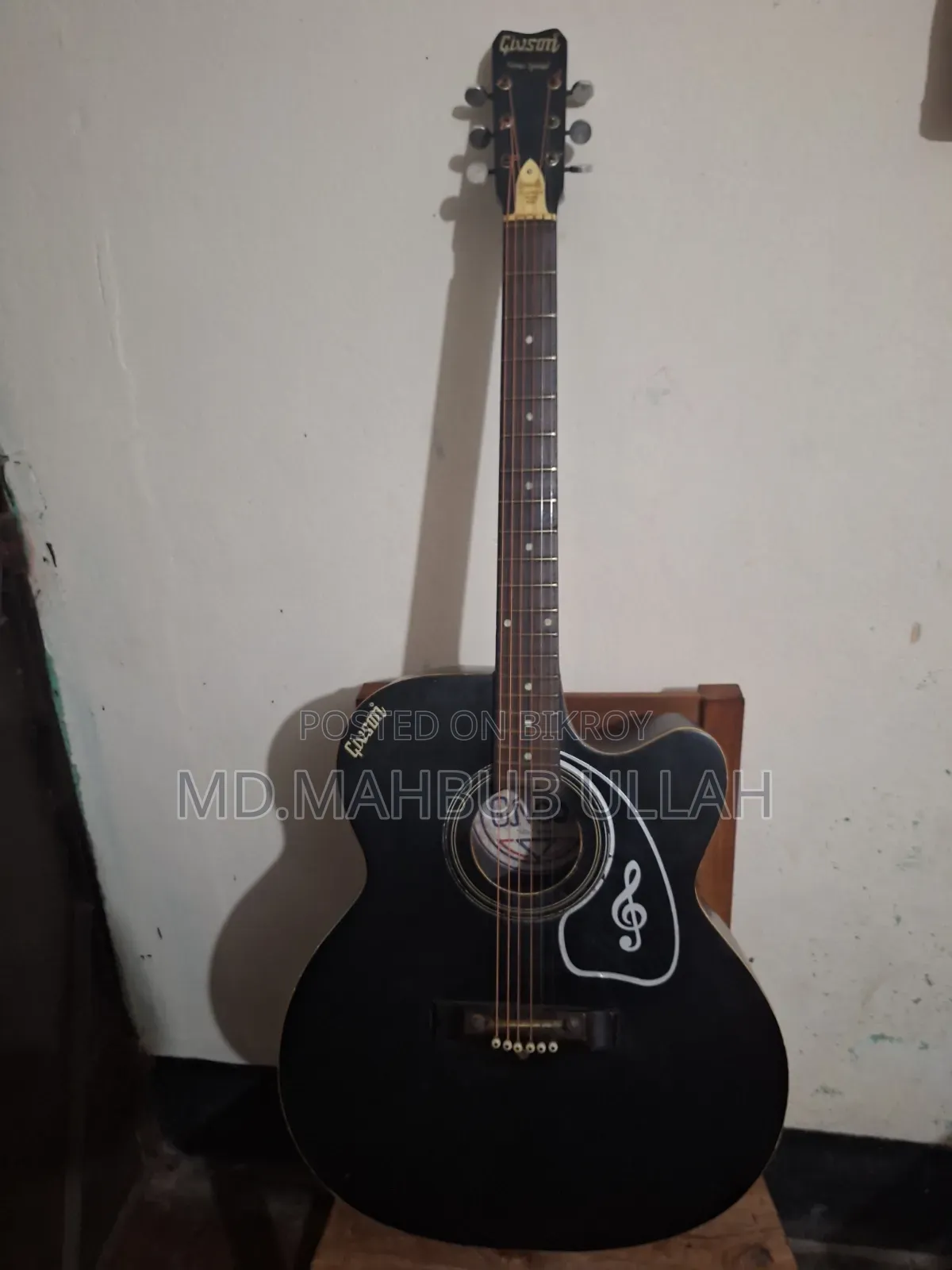 Gibson Venus Black