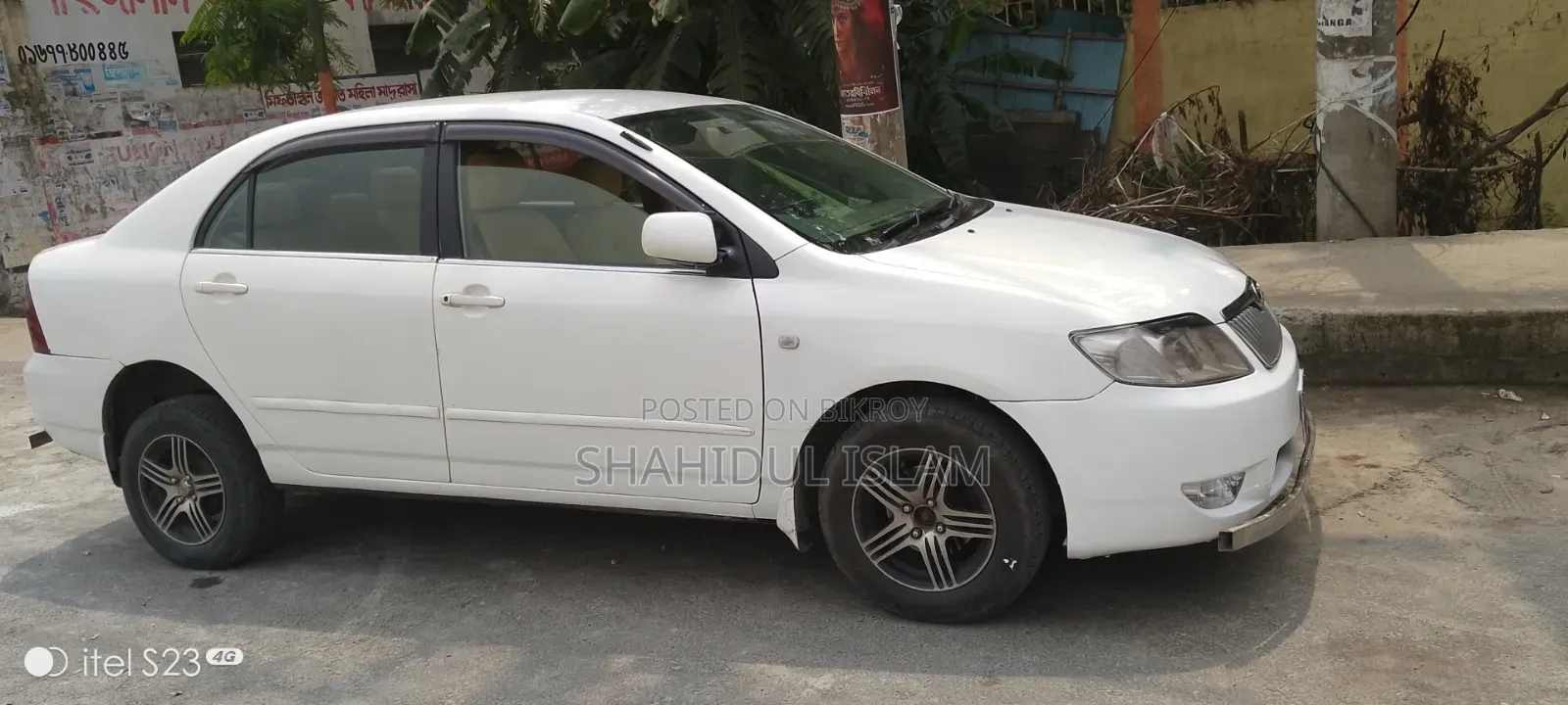 Toyota Corolla 2004 White