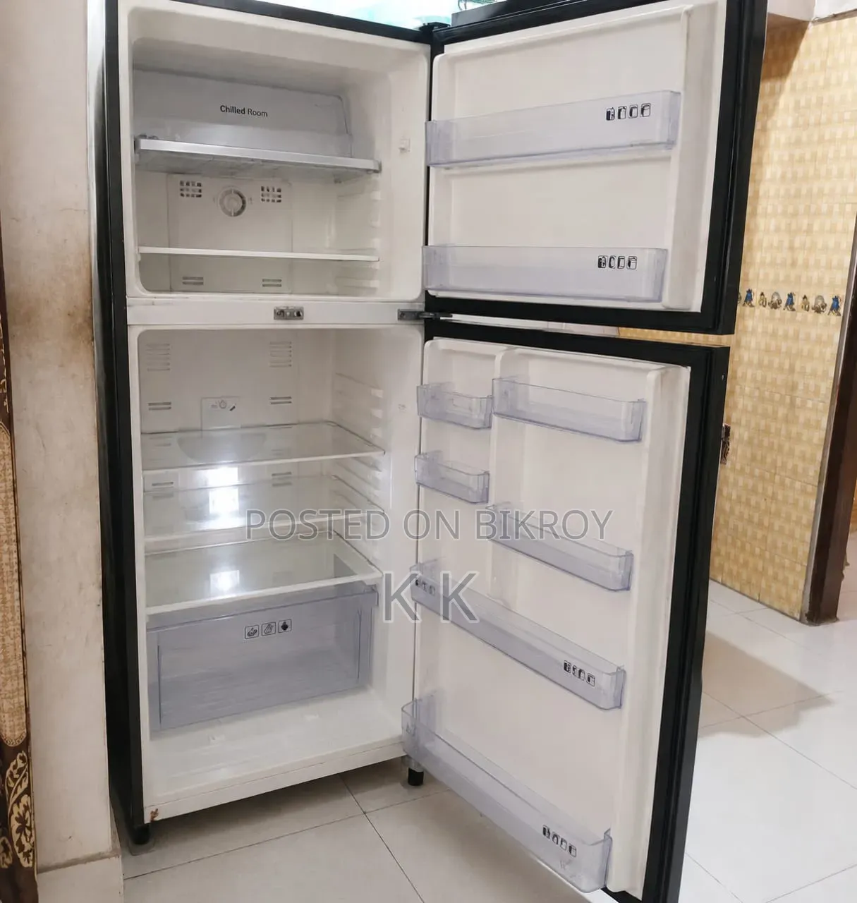 Walton 386 Liter Refrigerator for sale