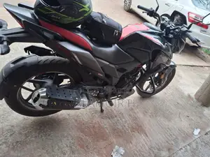 হোন্ডা এক্স-ব্লেড ১৬০ ২০২১ কালো