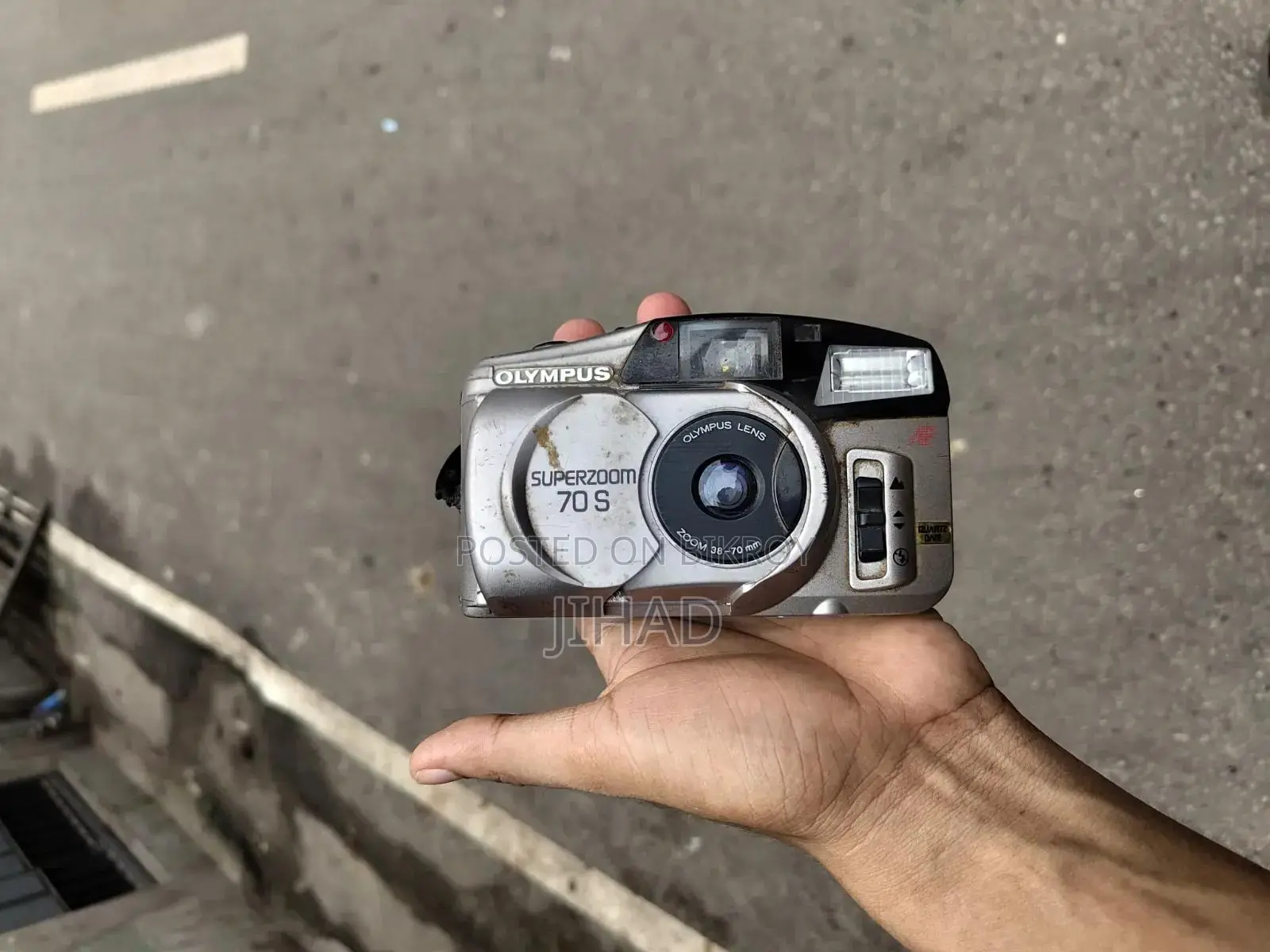 Super Zoom 70s