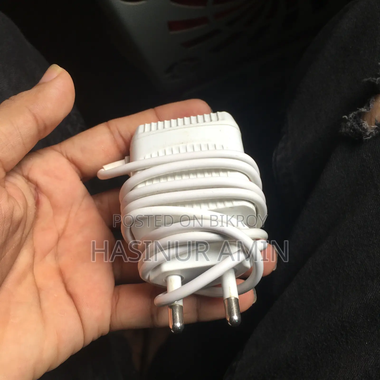 G One 15 Watt Mobile Charger