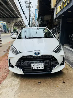 Toyota Yaris 1.5 Sedan L 2020 Pearl